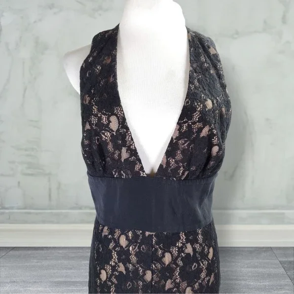 BCBGMaxazria Serafina Lace Overlay Formal Dress Size 12 Black Front Split Plunge Maxi